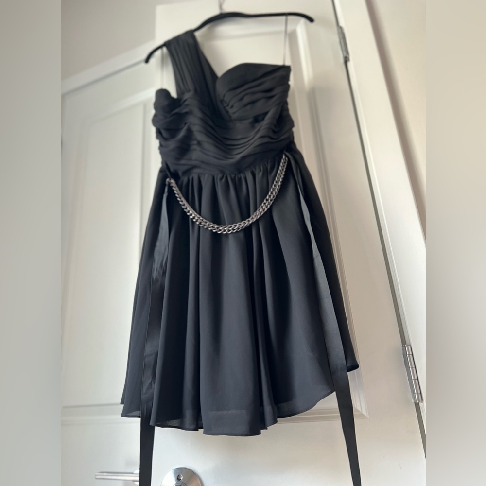 Black Cocktail Dress by Express size 6